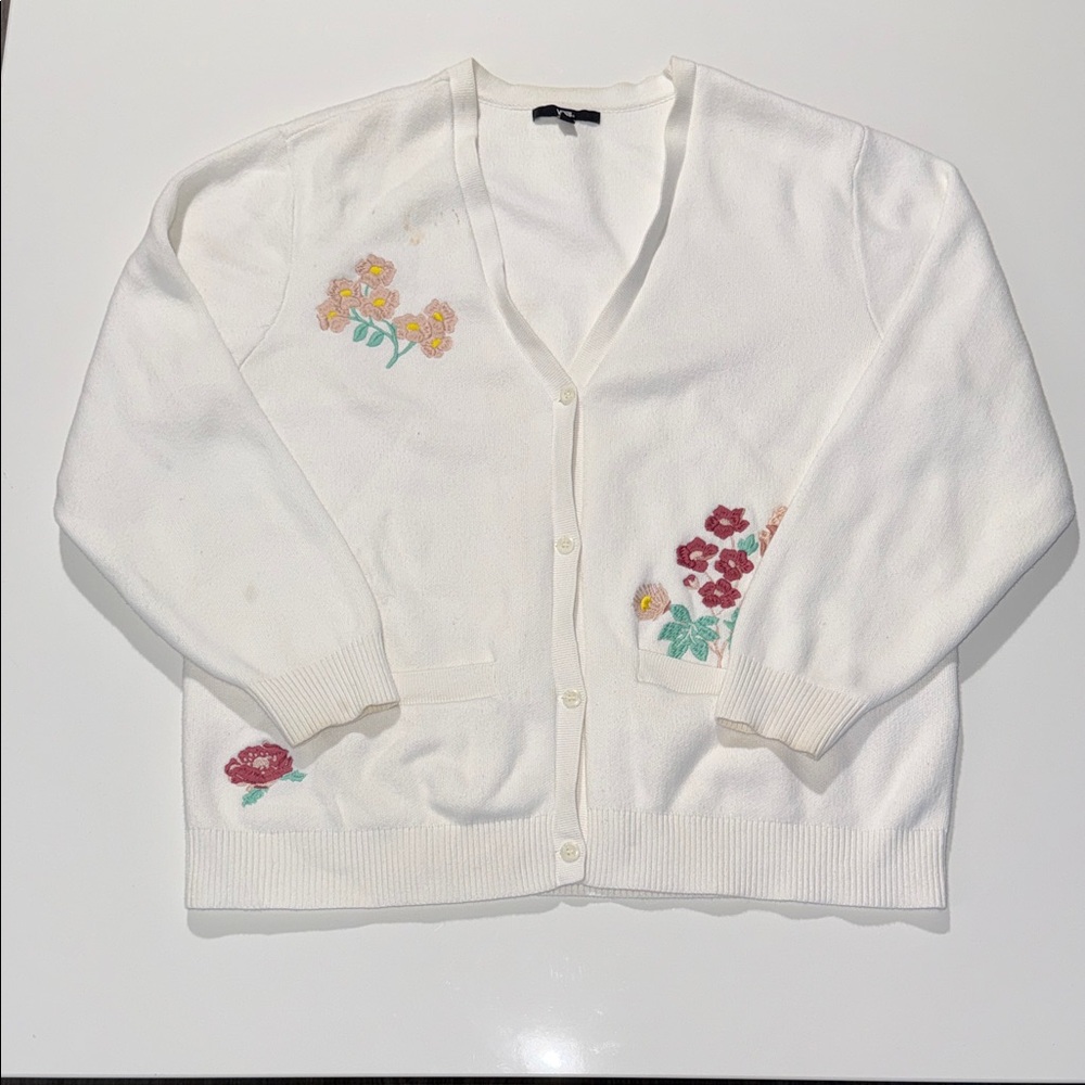 Vans White Floral Embroidered V-Neck Cardigan Size M